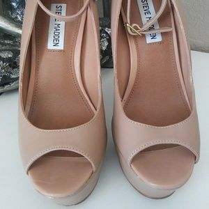 Steve Madden pumps with ankle strap